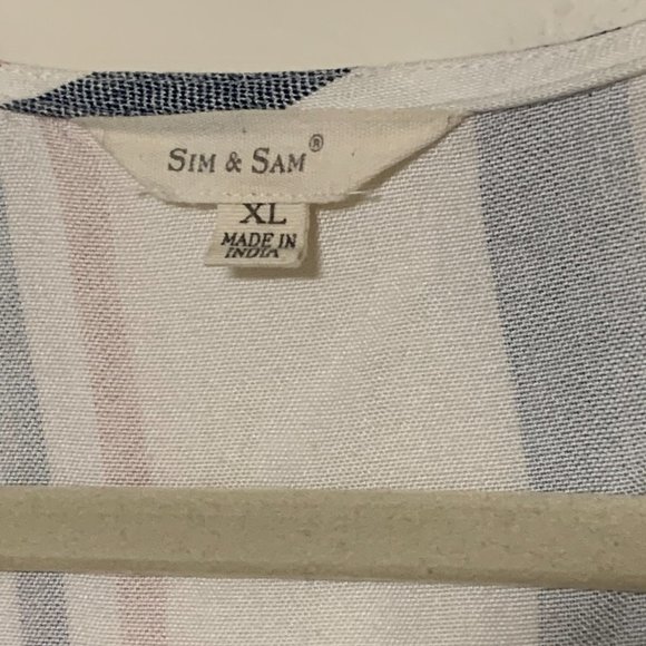 ⭐2/$20 Sim & Sam | Women's Short Sleeve Button Down Shirt Size XL - Picture 2 of 6